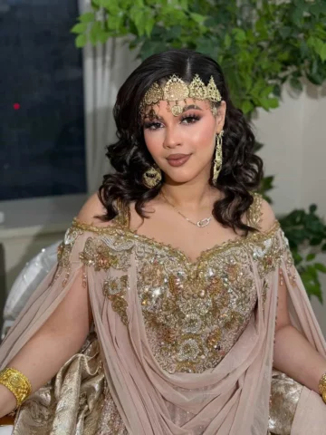 اول مرة نلبس هاذ اللباس التقليدي حبيتو بزاااف قواولي رايكم 🥹🤍 
اللبس من عند : 