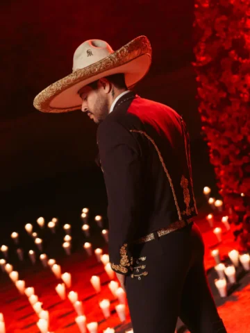 Que orgullosa estoy de ti, hoy con mariachi demostrando que la música es para co