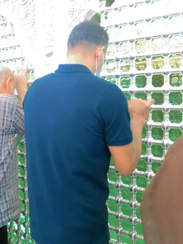 عندما تتخذ القرار الصحيح لا تبالي لقلبك ؛ تألم يوم ، شهر ، بقرار عقلي صحيح ، أفض