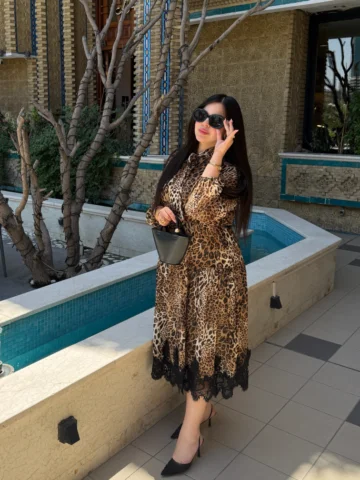 ⁨	حابة التايكر هالموسم اني 🌝🤎🐅

الفستان من @lelo_luxury ✨

#yusorstore #explo