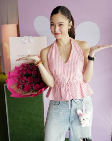 New vlog tonight on my channel 8pm!!!!💕🐰🥳✨ #NewVlog 
Visit my channel 𝗞𝗜𝗠 