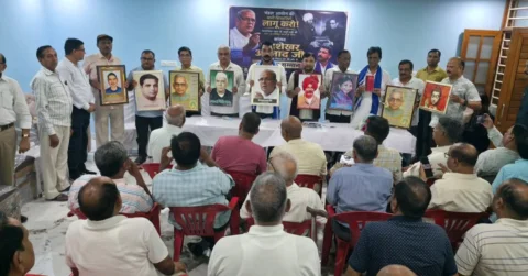 #मंडल_चेतना_जन_आंदोलन

“मंडल कमीशन की सभी सिफारिशें लागू करो, वरना कुर्सी खाली क