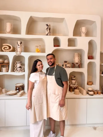 عاملين حالنا مسيطرين و عارفين شو منعمل🤝✨
Pottery wheel humbled us😂