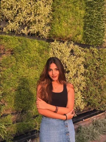 Middle of June 🪽🖤

#june #love #fashion