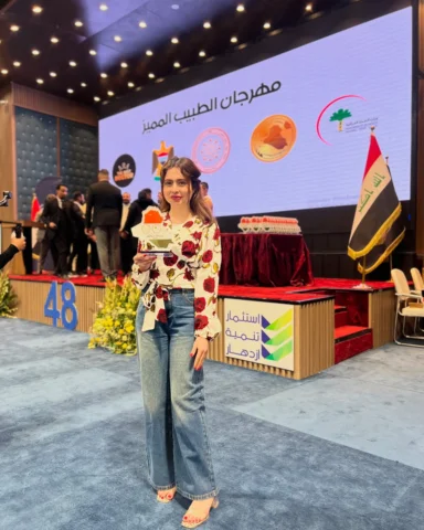 ⁨	الحمدلله🤍، ماكو مبروك🤭 أول تكريم الي بدرع الأبداع والتميز كأفضل صانعه محتوى 