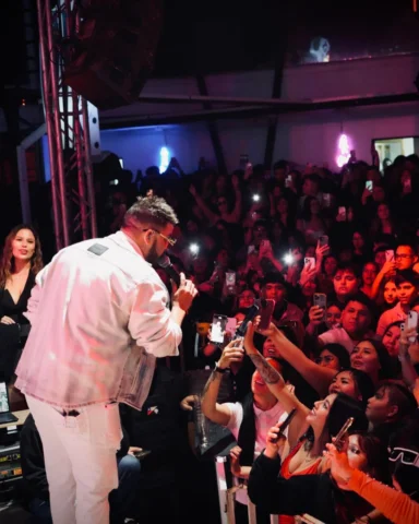 RKM Rompiendo en Chile!!! 🙏🏻🇨🇱❤️

@rkmoficial @abmentertainmentworldwide