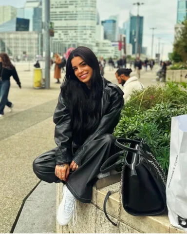 imagina chegar nos 32 assim… 
hoje é aniversário da mulher que mudou minha vida.
