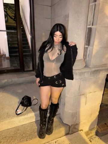 Dayyyyy 2 📍
using my main as a finsta atp