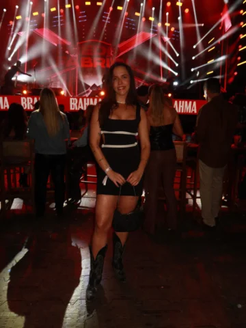 🥰🥰 
O video é a gente voltando para a epoca que ia para as festas tomar big ap