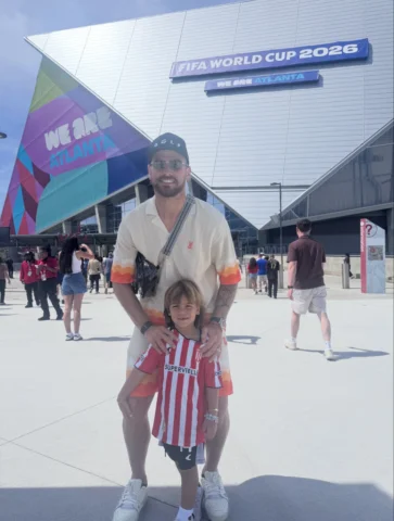 Feliz cumple pochito de mi ❤️

Te deseo un hermoso día, gracias por alegrarnos l