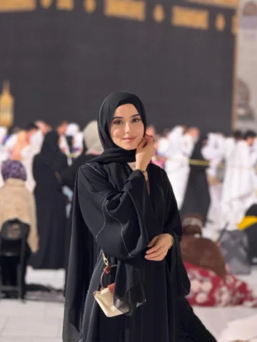 الحمدُلله 🕋❤️📿
اللهم زد هذا البيت تشريفا وتعظيما وتكريما ومهابة ..