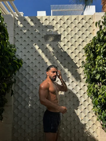 بعيداً عن المدينة 🐪