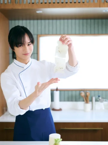今日4月27日で、22歳になりました！
お祝いしてくださったみなさんありがとうございます！
⁡
22歳の抱負はズバリ！
自分にお金を使う！です！
美容などに意識