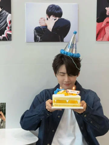 매년 생일 축하해주셔서 감사합니다🎂
사랑해주신만큼 보답하겠습니다💙