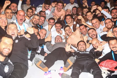 Kadıköy hatırası 🖤🤍