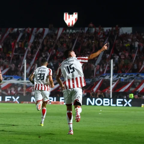 Una noche especial! Muy feliz por mi primer gol.
Esto recién arranca, dale Glori