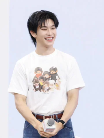 Uniqlo UT-Graphic T Universe จักรวาลที่รวมคอนเทนต์โปรดมาไว้บนเสื้อยืดลายกราฟิก ท