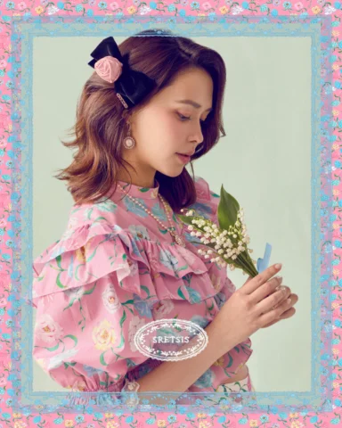 mother of three loading…🤭🌸✨💗