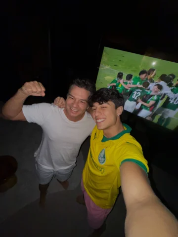 Feliz dia dos para o meu maior companheiro e meu maior herói. Obrigado por estar