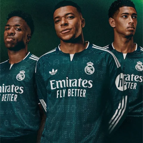 Real Madrid lançou o segundo uniforme para a temporada 26/27. O tom da camisa le
