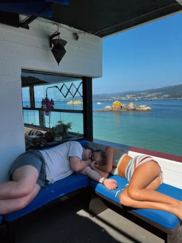 Me encanta esta foto porque refleja eso que somos: dos personas distintas pero q