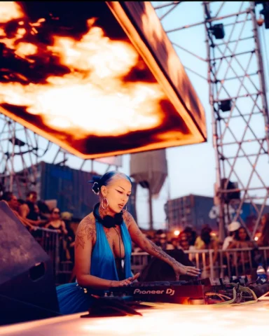 NUNCA olvidaré esto en mi vida 🏜️🧡

gracias @monegrosfestival & @unrealgermany