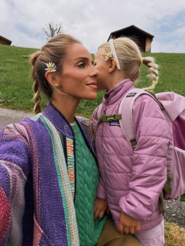 Happiness in a day 🌼 Our first foggy morning in Switzerland. The girls slept ti