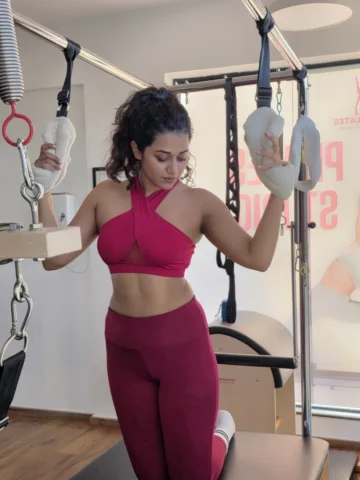 Stay strong. Stay busy. Stay sexy.

Strong women don’t just build bodies,they bu