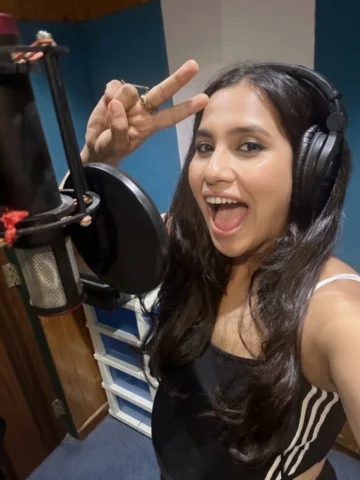 Happy ONE YEAR #aavanjaavan 

This is me doing the final dub of the song you wil