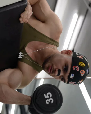 Todo bien en el @all_one_gym 
-
#gym #gymrat #AllOneGym #gymtime #gymbro