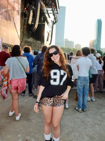 i’m backkkk for another year hosting @lollapalooza !🎙️ shoutout to @snapchat & 