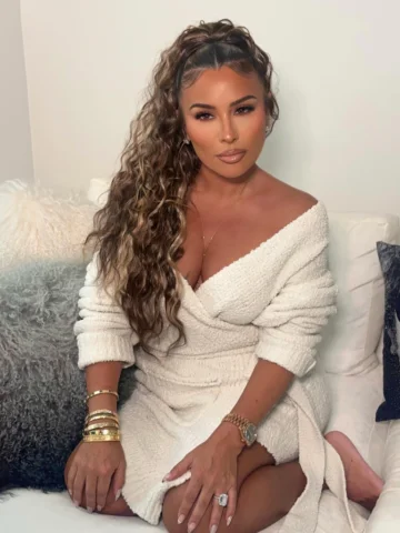 I am a diamond cluster hustler Queen Bitch Supreme Bitch ….. 💎