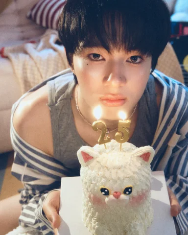 HBD 🕐 : 25/07 🙋🏻‍♂️ : 25 🐈 : 5
#NuNew