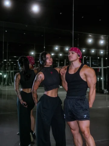Mom & Dad 😌 🇲🇽🖤🇵🇭

If you need a body building coach or a posing coach @ma