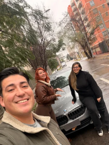 ✨ ¡ Tocomocho entregado! 🚗🎉

Ya hicimos entrega del BMW a su ganadora. 💙 Grac