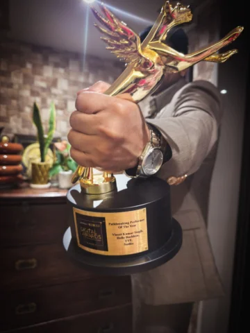 Helllooooo Bachhhoooonnnnn!!!

Honoured and deeply grateful to receive the Path 