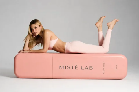 Body mistimiziii denediniz mi💖
Kokusuna deliriyordum ve artık sizleriiiiinnn✨✨✨