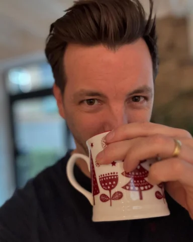 What’s the smug face for Geth?
What’s that in your Christmas mug?
Grindswell cof