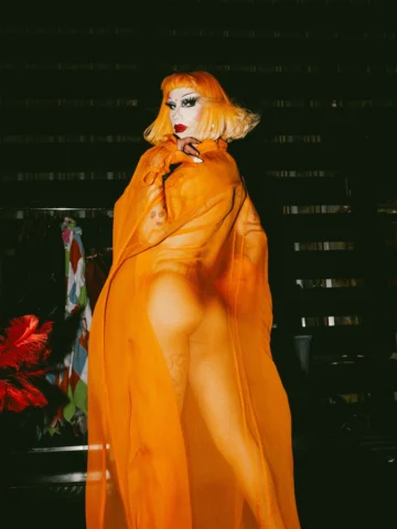 The duality of a drag queen. Thank you @maxsiegel_ @goodtastestudios for documen