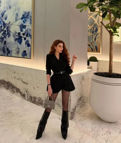 ⁨	⁨	فاكر يا حبيبي في يوم
 ما سيبتني أمشي ودموعي في عيني….⁩🐺
Design & style by m