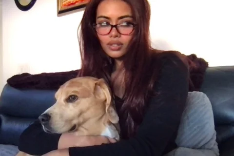Side-eye mug off