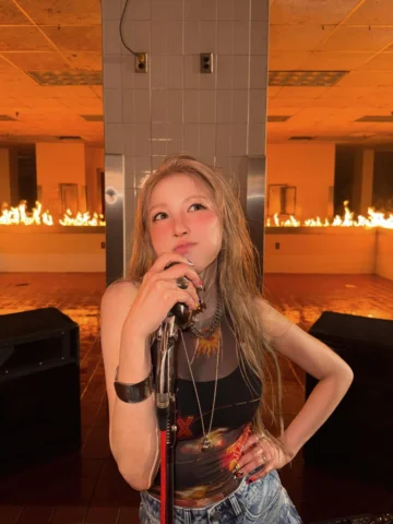𝙄‘𝙢 𝙘𝙧𝙖𝙯𝙞𝙚𝙧 ˖ ࣪ ★

https://youtu.be/H07Zz90QE3E

#BoA #보아 @boakwon 
#Cr