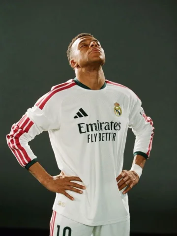 .
كيليان مبابي بقميص ريال مدريد الجديد 🤍