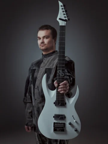 New steel in the arsenal⚡

Dmytro’s got a new instrument for the “Monumental” er