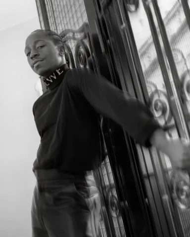 Pure play @loewe 🖤