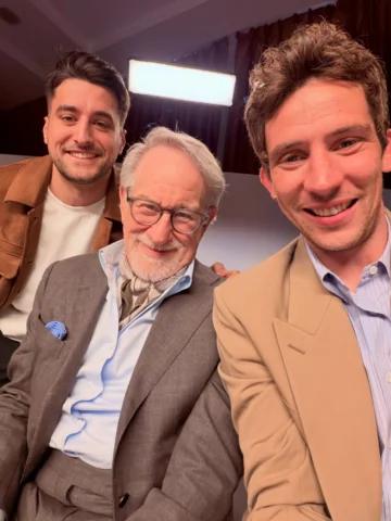 STEVEN SPIELBERG nos enseñó a soñar mirando al cielo, pero estos días la realida