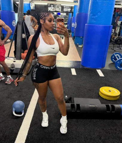 No matter who u lose don’t let it be you !⭐️
Braids: @obeylashae @braids.byp