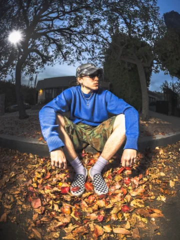 off the wall with my old skools on @vans