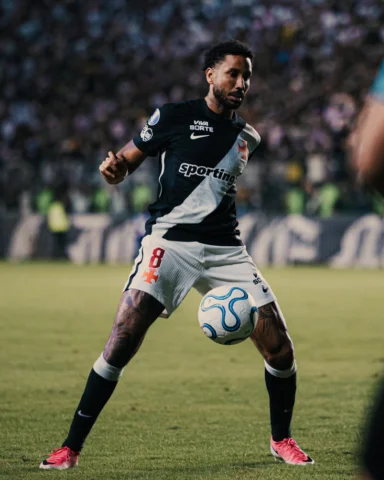 Glória a Deus pela classificação de ontem! Muito feliz por estar em campo novame