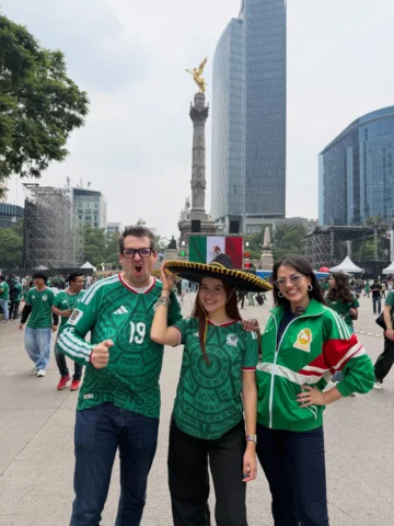 VAMOS MÉXICO! Me encontré a mis hermanos pelirrojos ingleses JAJAJJA 🇲🇽🏴󠁧󠁢�